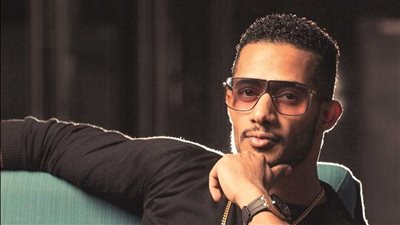 بلاغ يطالب بمحاكمة محمد رمضان لنشره فيديو كليب إباحي | فيديوجراف