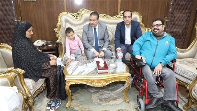 محافظ المنوفية يقرر صرف مساعدة مالية وعينية لحالة إنسانية 