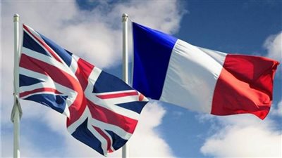اتهامات متبادلة بين بريطانيا وفرنسا بعد غرق عشرات المهاجرين
