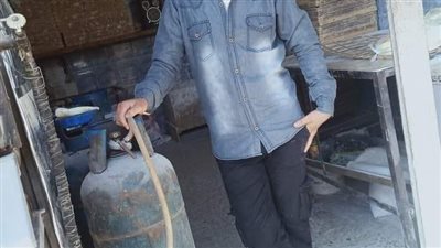 التحفظ على السائق والتباع في حادث اقتحام سيارة نقل لمخبز ديرب نجم في الشرقية