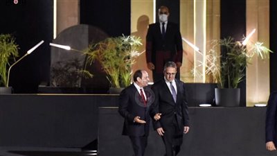 وزير الآثار لـ السيسي: العالم بأكمله يشاهدنا خلال افتتاح طريق الكباش