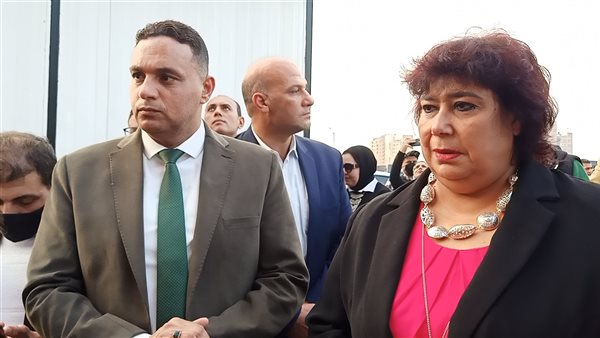 وزير الثقافة ومحافظ