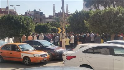 أهالي الإسماعيلية يشيعون جثماني شاب وخطيبته بعد وفاتهما في حادث مروري | صور