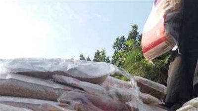 التحفظ على 6.5 طن مكرونة مجهولة المصدر بالشرقية | صور