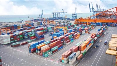 تأجيل فرض غرامات على انتظار الحاويات مدة طويلة في كاليفورنيا