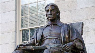 في ذكرى ميلاده.. من هو مؤسس جامعة هارفارد؟