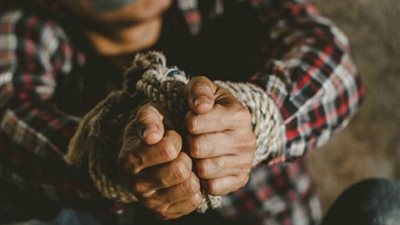 غموا عيني وحطوني في عربية وسبوني على الدائري.. ننشر التحقيقات في قضية خطف مواطن بالمرج | خاص