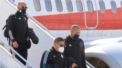 بعثة المنتخب الجزائري تصل إلى الدوحة استعدادا للمشاركة في كأس العرب | صور 