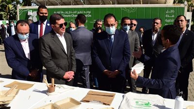 رئيس الوزراء يتابع مشروعات شباب رواد الأعمال وممثلي الشركات الناشئة بالهيئة العامة للاستثمار