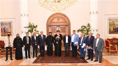  البابا تواضروس يلتقي اللجنة الإدارية لكنيسة العذراء بأرض الجولف