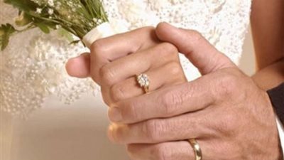 صندوقي الأسود.. صحفية تروي تجاربها المريرة في الزواج من إخواني ثم سلفي