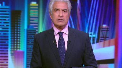 بعد شائعة وفاته.. نقيب الإعلاميين يعلن عودة وائل الإبراشي للشاشة