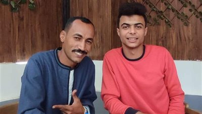 هي فكرة.. أيوب صاحب تريند الطفاية دي يستعد لطباعة أول ديوان شعري