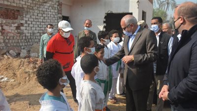محافظ الجيزة يتفقد مجهودات حياة كريمة في 13 مشروعًا خدميًّا | صور