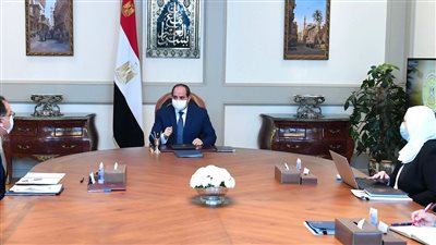 السيسي يجتمع مع رئيس الوزراء ووزيرة التضامن لمتابعة برامج الحماية الاجتماعية