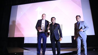 تكريم الموسيقار أي آر رحمان في مهرجان القاهرة السينمائي | صور 