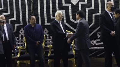 وصول فاروق جعفر وأشرف زكي إلى عزاء المستشار جلال إبراهيم | صور