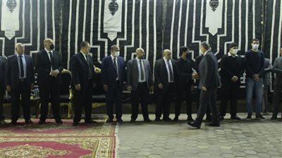 استمرار توافد نجوم الرياضة ورموز المجتمع على عزاء المستشار جلال إبراهيم