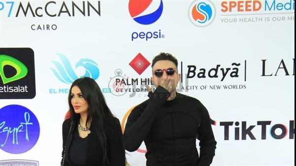 أحمد الفيشاوي وزوجته