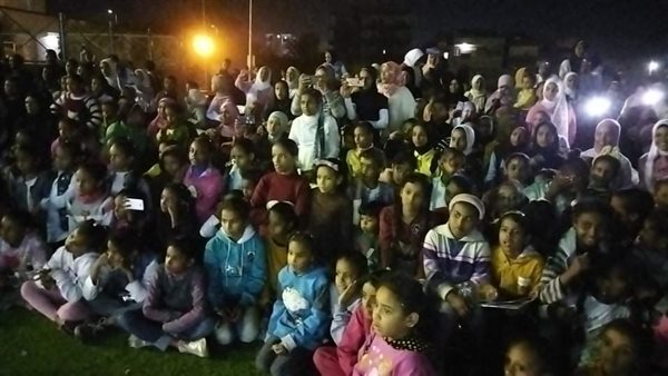 المسرح المتنقل بأسوان