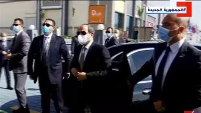 وصول الرئيس السيسي لافتتاح معرض الصناعات الدفاعية والعسكرية إيديكس 2021| فيديو