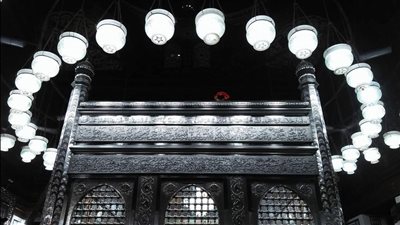 حقيقة فتح ضريح الإمام الحسين خلال فترة الاحتفال بالمولد