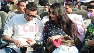 أحمد الفيشاوي وزوجته في ندوة تكريم كريم عبد العزيز بالقاهرة السينمائي | صور