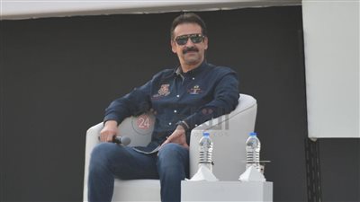 كريم عبد العزيز ردًّا على حسن أبو الروس: بإيدك تخرج من الشخصية اللي الكُتاب حاطينك فيها