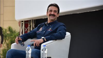 كريم عبد العزيز: المسرح ماحبنيش ولازم أروح كل يوم في ميعادي فماتفقناش