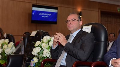 الشرقية للدخان يتراجع بنسبة 10% وسط تباين مؤشرات البورصة في نهاية الجلسة