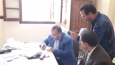 إحالة مسئولي الجمعية الزراعية بقرية إبهيت الحجر إلى الشؤون القانونية في الفيوم