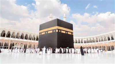 بث مباشر | شروط سفر المصريين إلى السعودية والحصول على تأشيرة أداء العمرة