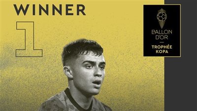 رسميا.. بيدري أفضل لاعب شاب في عام 2021