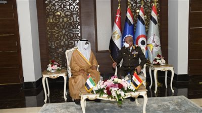 وزير الدفاع يبحث سبل دعم وتعزيز علاقات التعاون العسكري مع نظيره الإماراتي | صور