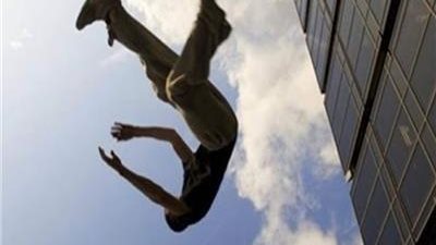 سقوط سيدة مسنة من الطابق الخامس بالدقهلية.. والتحقيقات: فقدت توازنها أثناء تنظيف منزلها