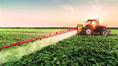 باستثمارات 17 مليار جنيه.. مدبولي يستعرض المشروعات الزراعية بمحافظات الصعيد