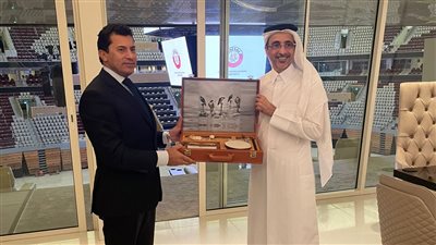 على هامش كأس العرب.. وزير الرياضة يبحث التعاون الثنائي مع نظيره القطري 