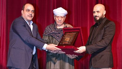 الشيخ ياسين التهامي يشعل أوبرا مسرح جامعة مصر للعلوم والتكنولوجيا بأجمل الأناشيد الصوفية | صور