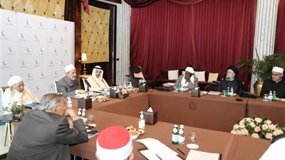 أمين منظمة التعاون الإسلامي السابق: شيخ الأزهر حوّل حوار الحضارات من مجرد لقاءات وأفكار إلى واقع ملموس