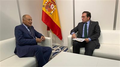 مناقشة القضية الفلسطينية والتطورات العراقية.. أبو الغيط يلتقي وزير الخارجية الإسباني على هامش منتدى برشونة