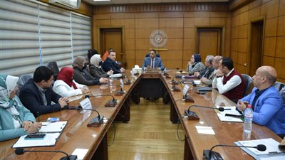 محافظ الدقهلية يناقش استعدادات إقامة معرض شامل لحياة كريمة بشربين