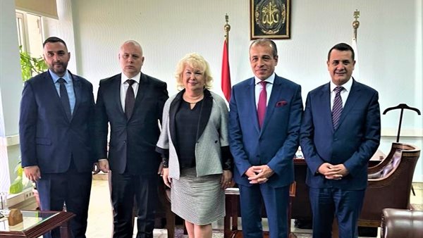 لقاء الوفد مع جهاز