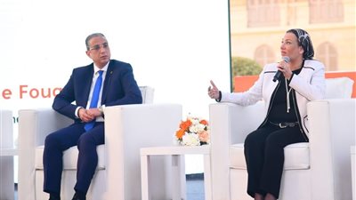  كيف شارك محافظ الفيوم في فعاليات منتدى الـ 50 سيدة الأكثر تأثيرًا؟