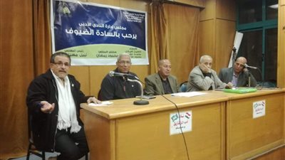  الشرقية تكرم أدباءها وسفاجا تناقش صحة الطلاب النفسية.. فعاليات متنوعة بقصور الثقافة
