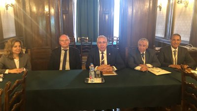 وزير الزراعة يبحث سبل التعاون بين مصر والمجر في مجال البحث العلمي