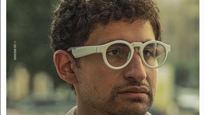 أمير المصري عن حكاية النظارة البيضاء: لو معايا مش هاجربها | فيديو