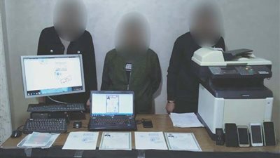 أختام وشهادات مقلدة على فيسبوك.. سقوط أخطر عصابات التزوير بالغربية
