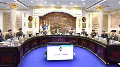 السيسي يتفقد الكلية الحربية ويشهد اختبارات کشف الهيئة للطلبة الجدد