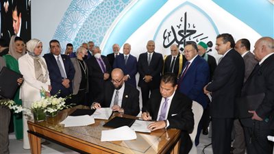 محافظة القاهرة والأوقاف والطرق الصوفية يوقعون بروتوكول تعاون لتطوير مسجد الحسين 