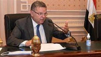 وزير قطاع الأعمال: صرف تعويضات لـ 500 عامل بشركة الحديد والصلب